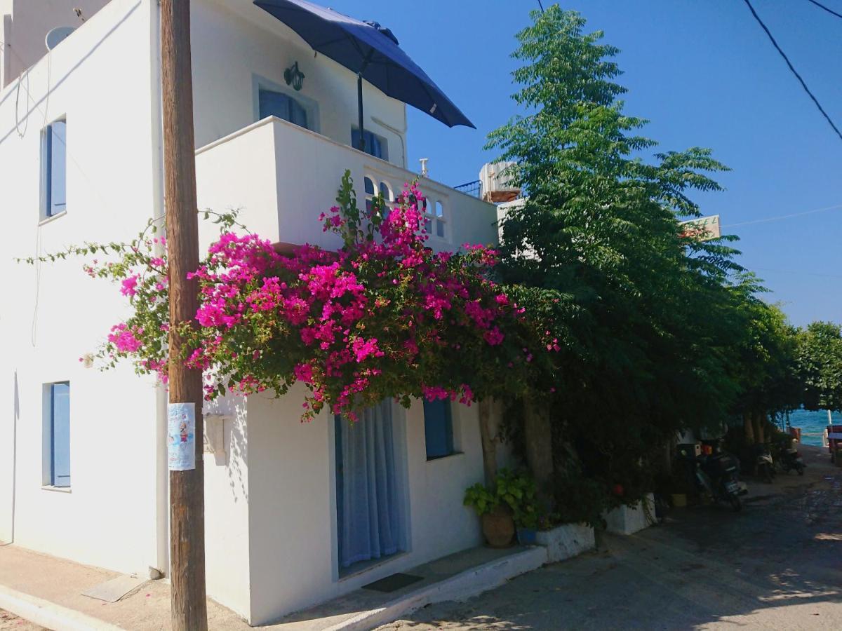 ~~ Sea Breeze Covered House ~~ Мохлос Екстериор снимка
